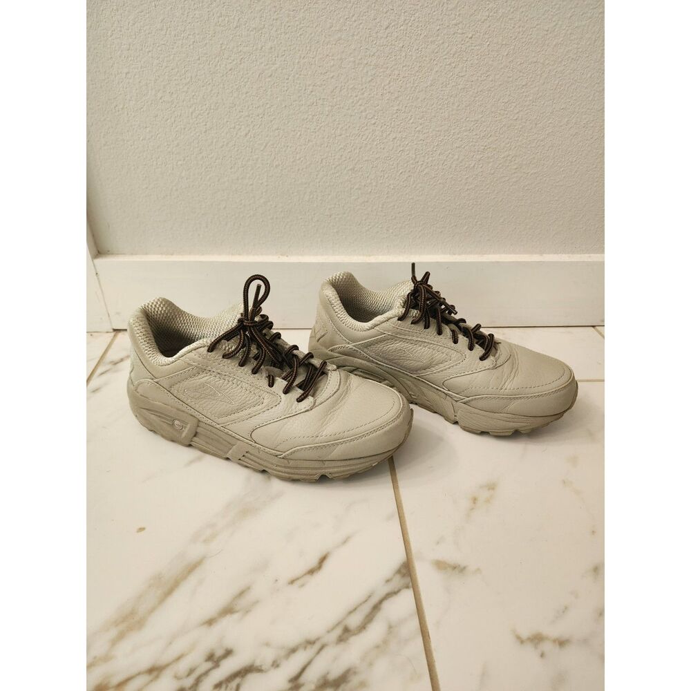 Brooks Addiction Walker Leather Shoes - Size 7.5 Women